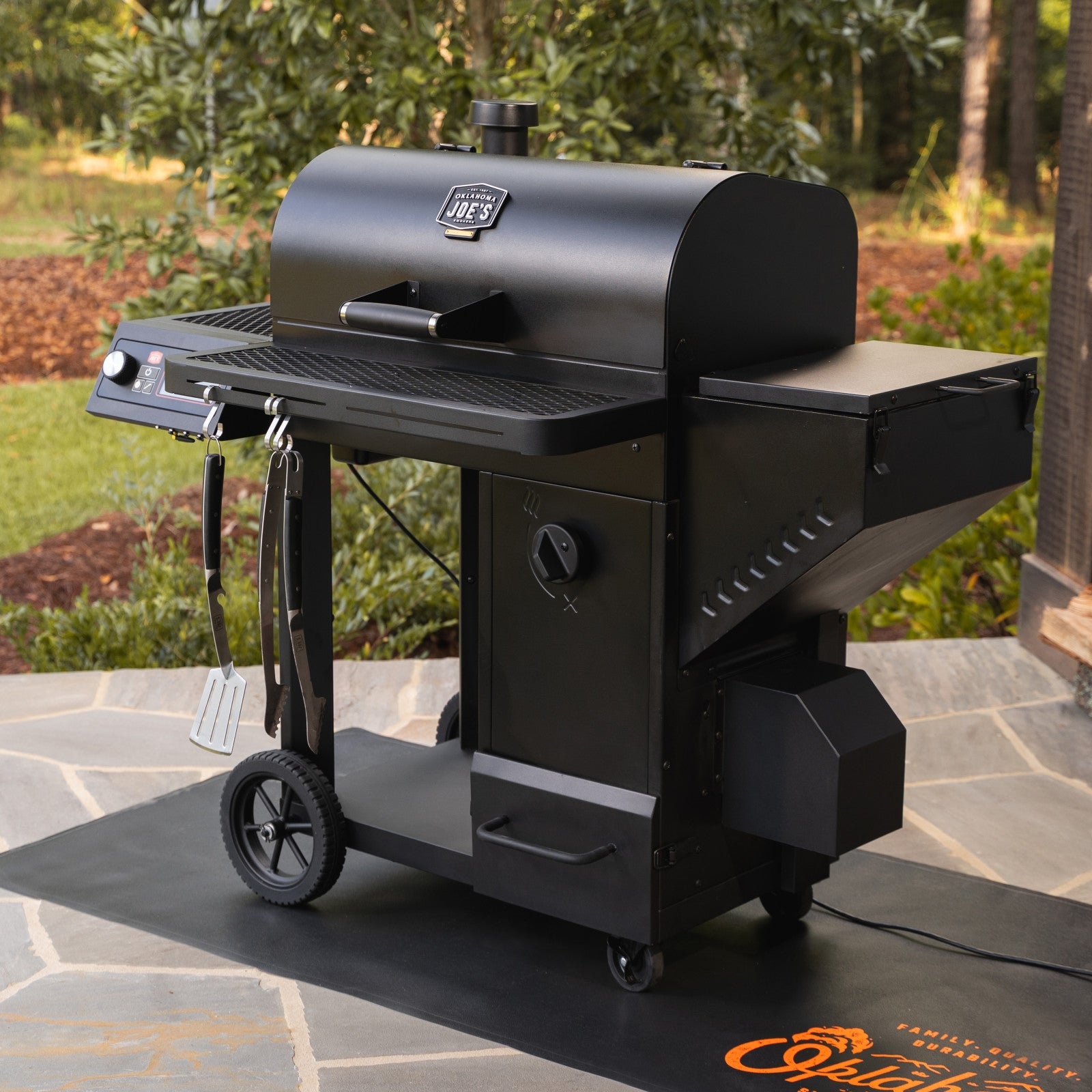 Tahoma 900 Auto-Feed Charcoal Smoker & Grill WIFI