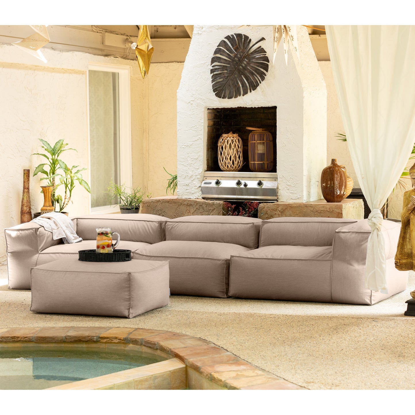 Baya Luxurious 4 piece outdoor Sofa with Ottoman