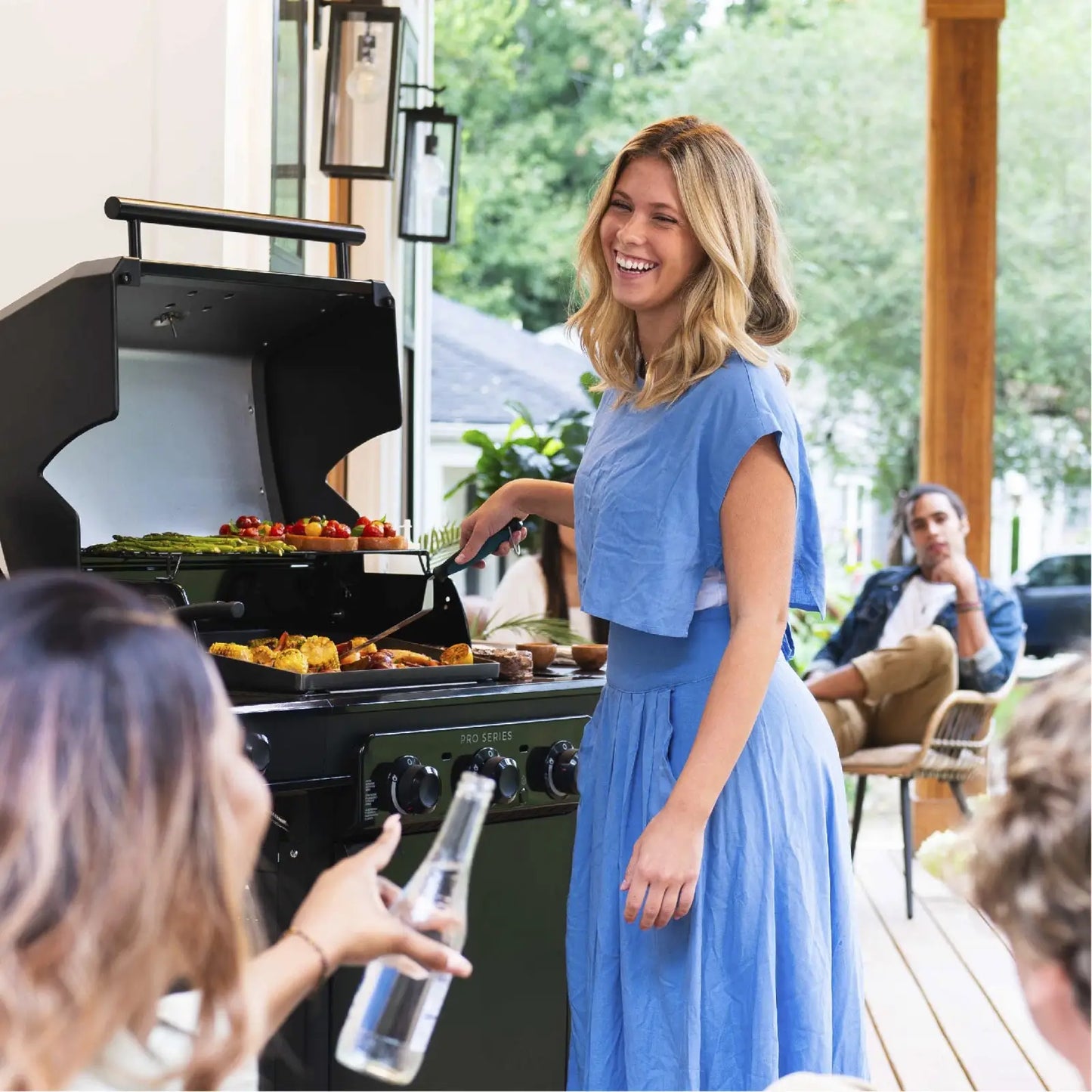 Pro Series™ 3-Burner Gas Grill & Griddle