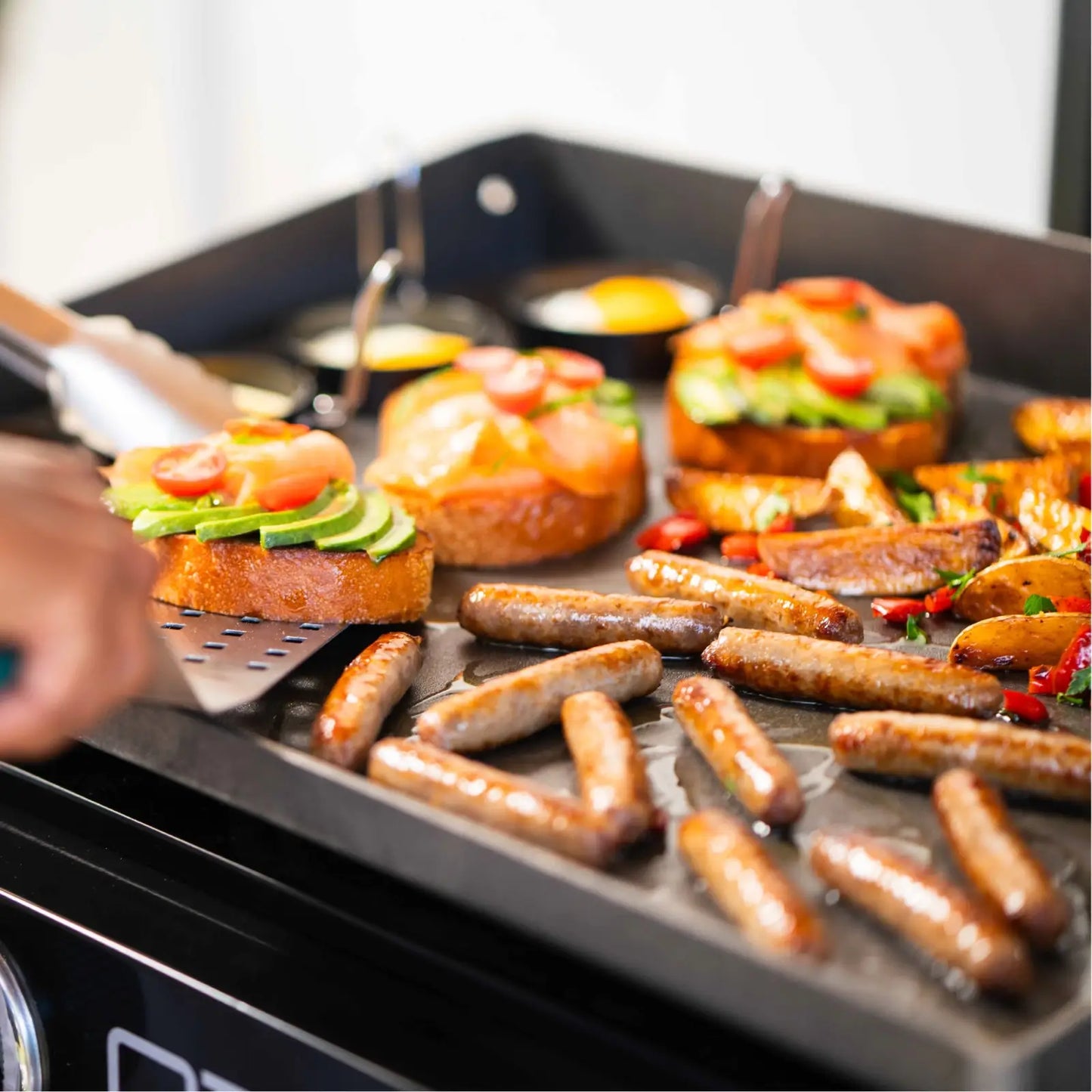 Performance Series™ 22" Portable Tabletop 2-Burner Propane Gas Griddle