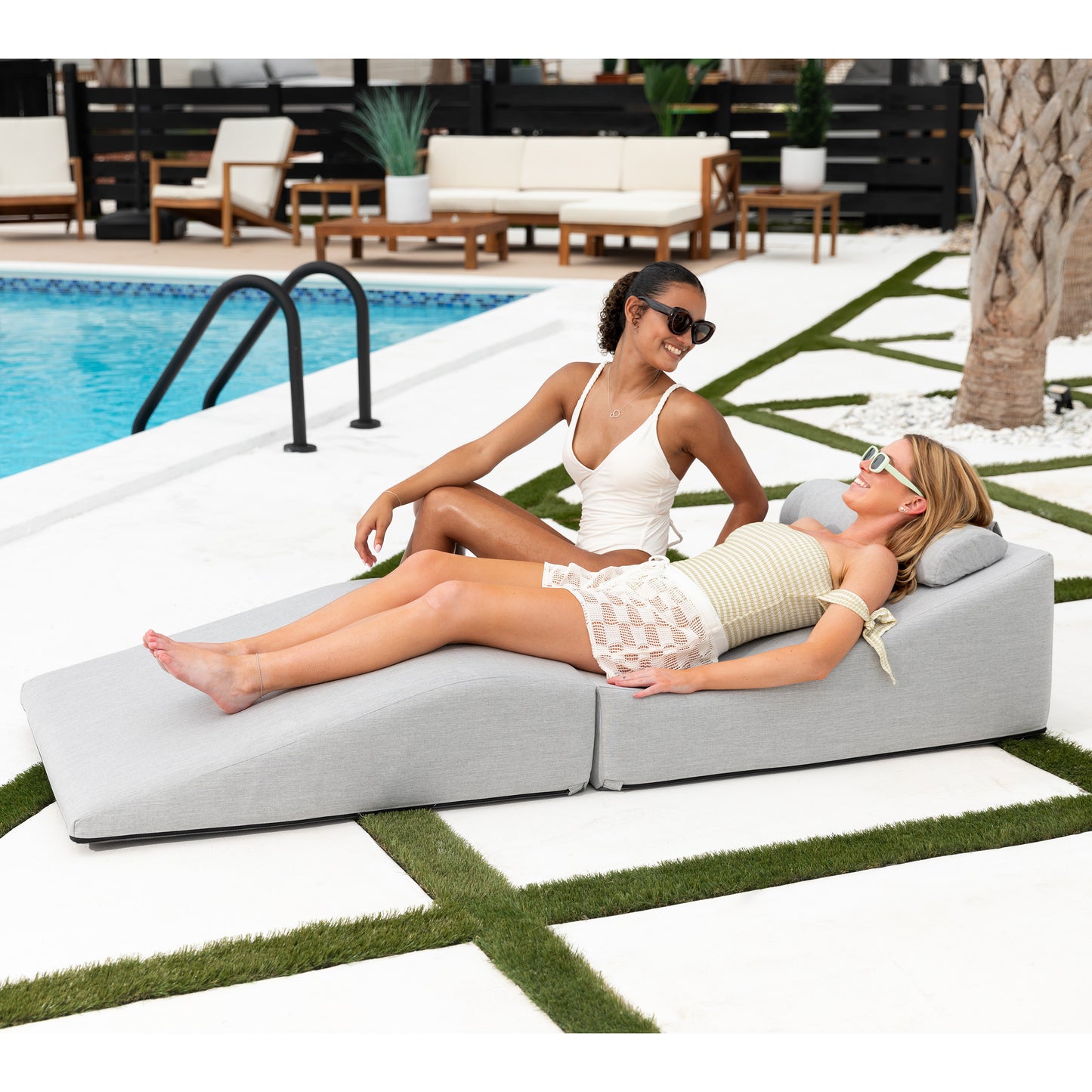 Sunbrella Clermont Luxurious Waterproof Poolside Lounge & Outdoor Chaise Sun Lounger
