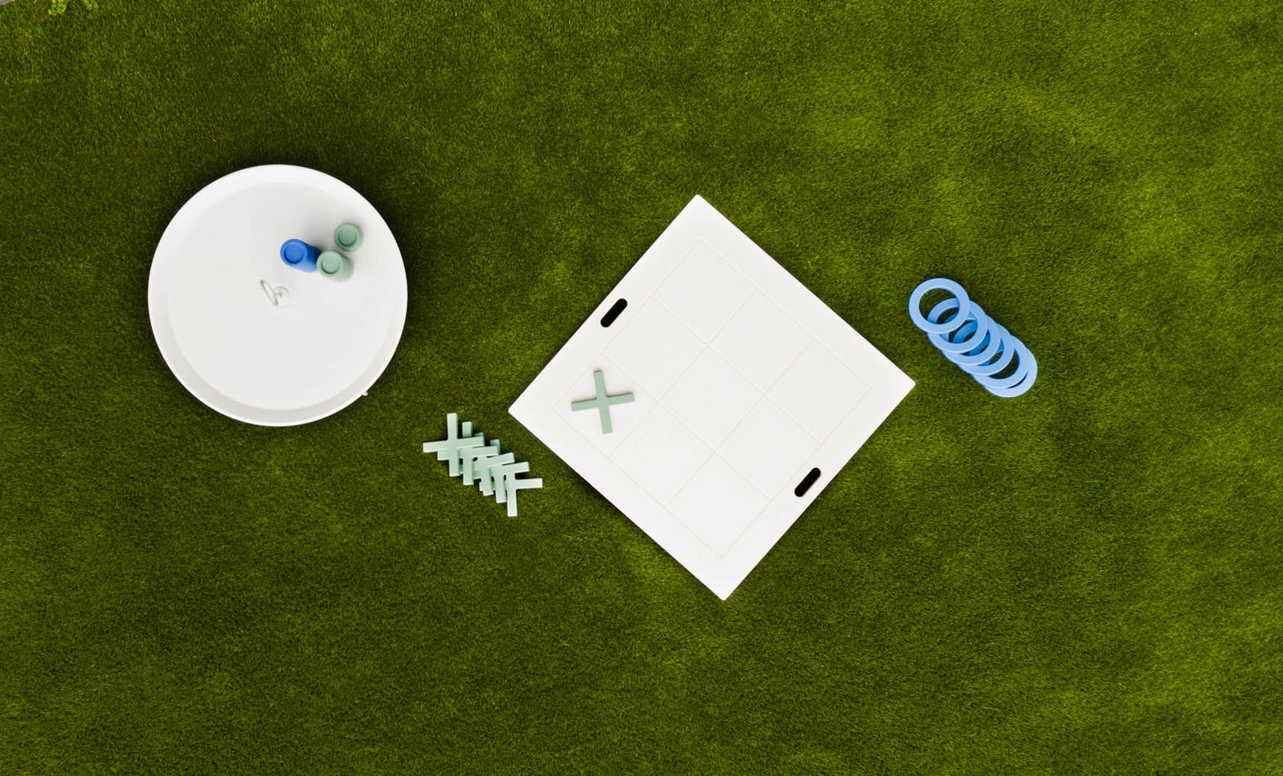 Ledge Giant Checkers & Tic Tac Toe