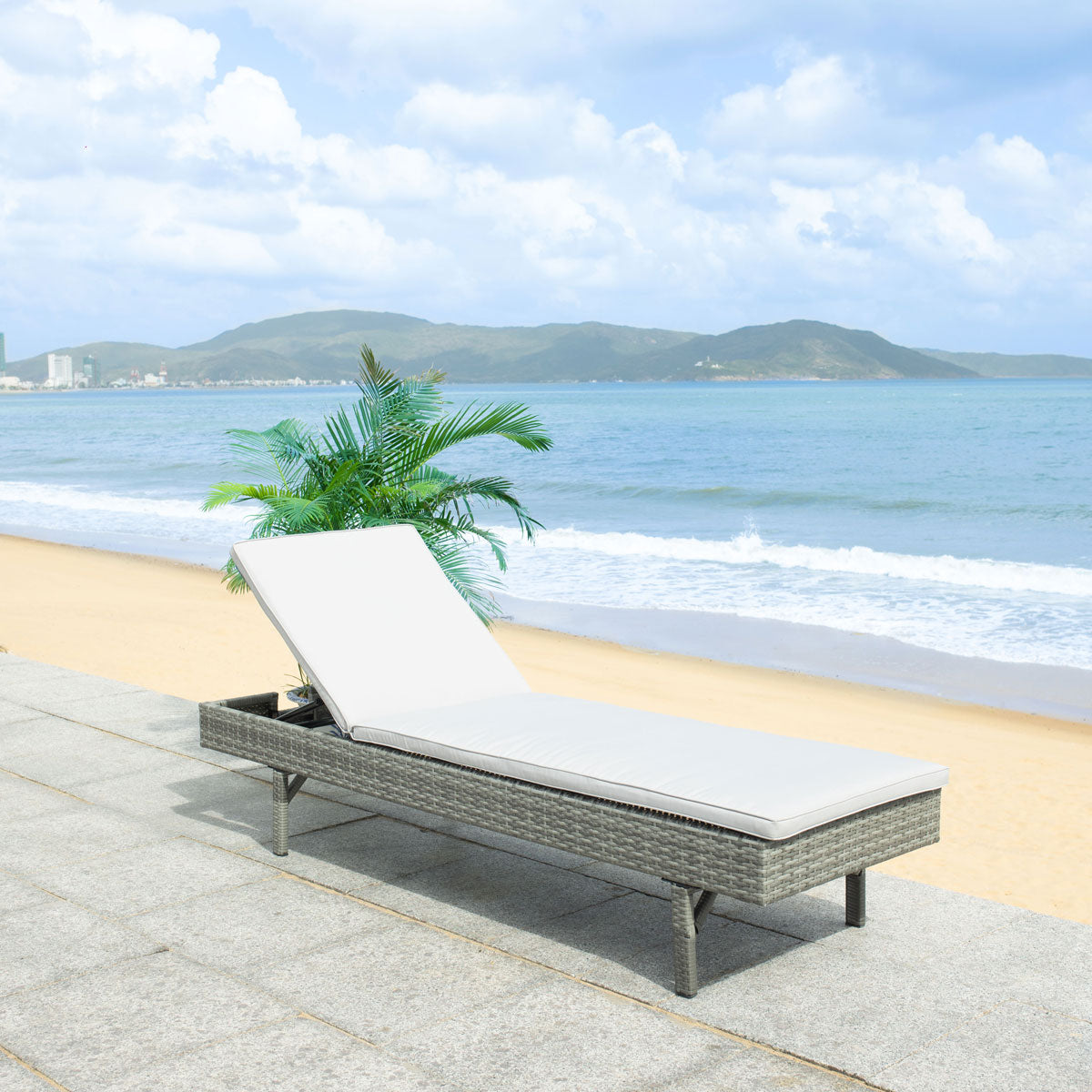 Cam Sunlounger – Adjustable Outdoor Chaise with Cushioned Comfort